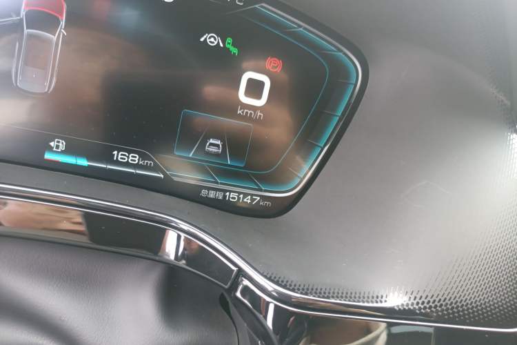 Used BYD Tang 2021 2.0T Automatic Flagship Edition Odometer Close Up