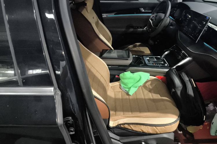 Used BYD Tang 2021 2.0T Automatic Flagship Edition Right Front Seat