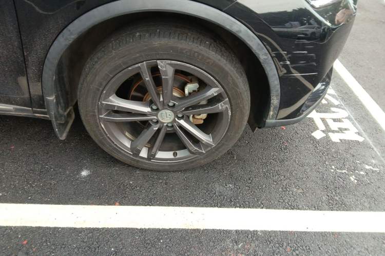 Used BYD Tang 2021 2.0T Automatic Flagship Edition Right Front Wheel Hub