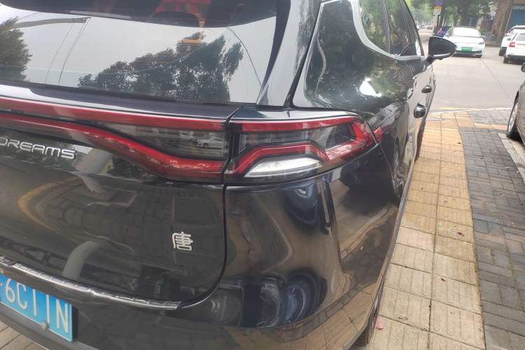 Used BYD Tang 2021 2.0T Automatic Flagship Edition Right Rear Taillight