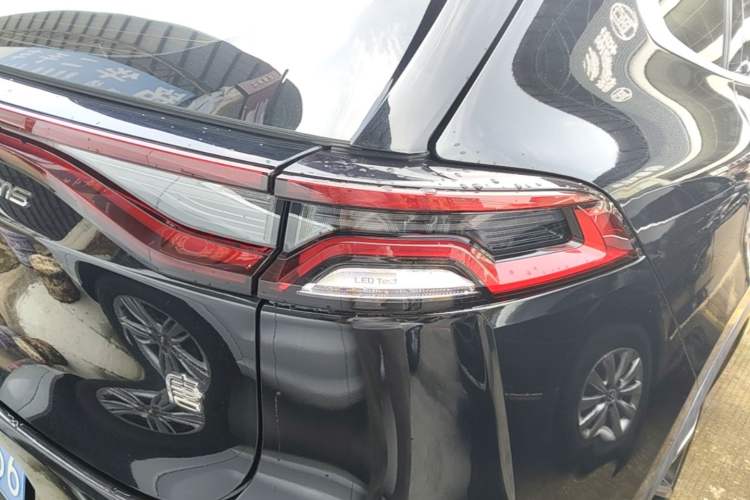 Used BYD Tang 2021 2.0T Automatic Flagship Edition Right Rear Taillight