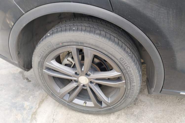 Used BYD Tang 2021 2.0T Automatic Flagship Edition Right Rear Wheel Hub