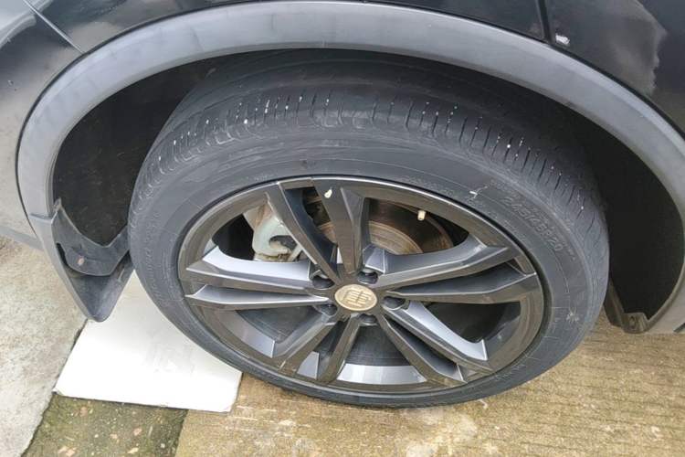 Used BYD Tang 2021 2.0T Automatic Flagship Edition Right Rear Wheel Hub