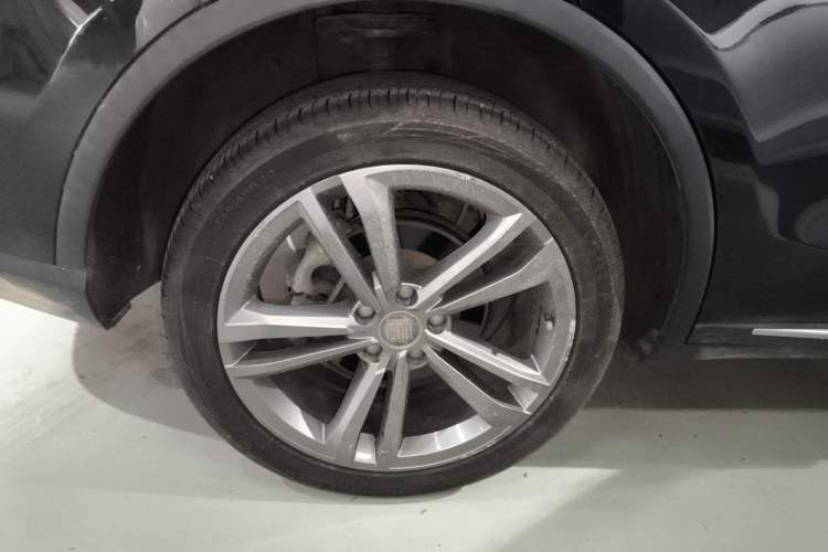 Used BYD Tang 2021 2.0T Automatic Flagship Edition Right Rear Wheel Hub
