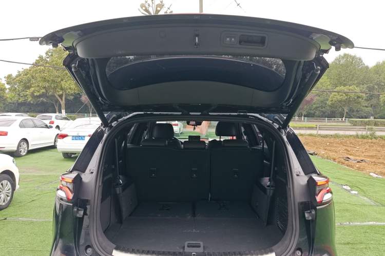 Used BYD Tang 2021 2.0T Automatic Flagship Edition Trunk