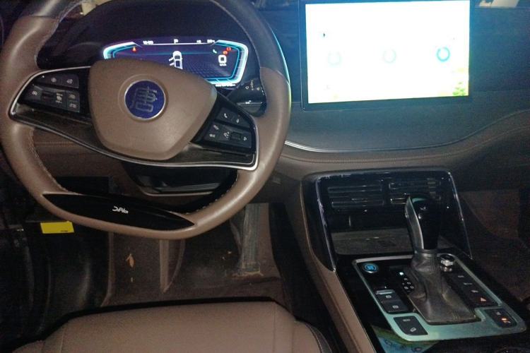 Used BYD Tang 2021 2.0T Automatic Flagship Edition Center Console
