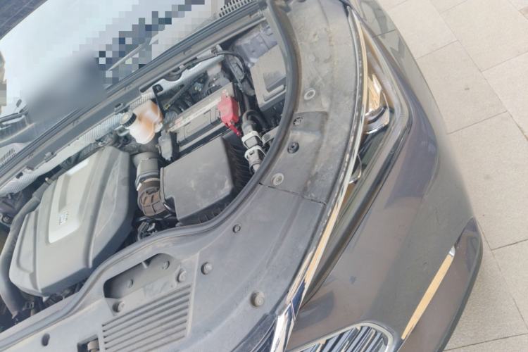 Used BYD Tang 2021 2.0T Automatic Flagship Edition Engine Bay Left