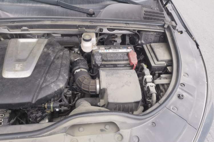 Used BYD Tang 2021 2.0T Automatic Flagship Edition Engine Bay Left