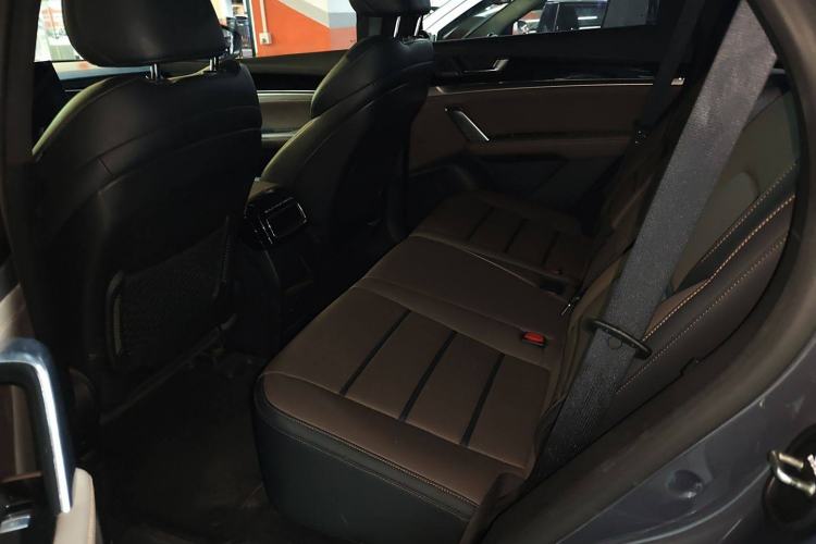 Used BYD Tang 2021 2.0T Automatic Flagship Edition Interior 4