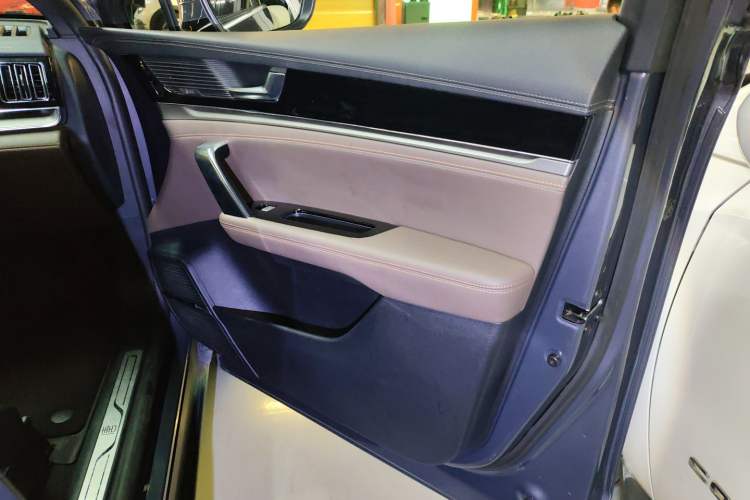 Used BYD Tang 2021 2.0T Automatic Flagship Edition Interior 5