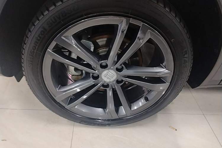 Used BYD Tang 2021 2.0T Automatic Flagship Edition Left Front Wheel Hub