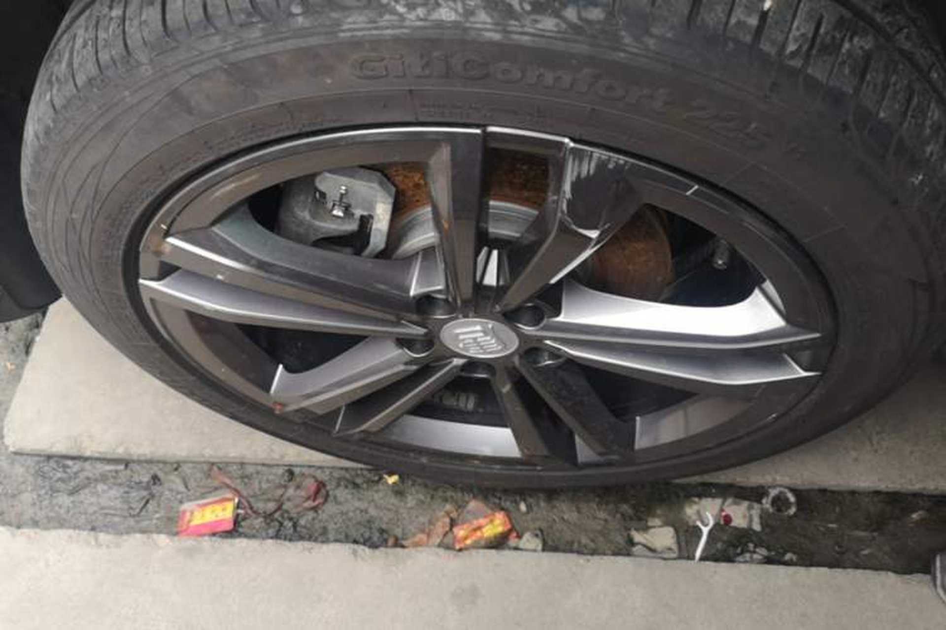 Used BYD Tang 2021 2.0T Automatic Flagship Edition Left Front Wheel Hub