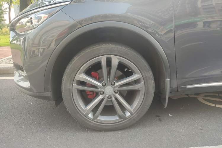 Used BYD Tang 2021 2.0T Automatic Flagship Edition Left Front Wheel Hub