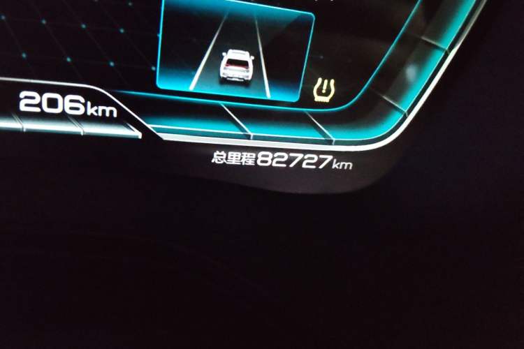 Used BYD Tang 2021 2.0T Automatic Flagship Edition Odometer Close Up