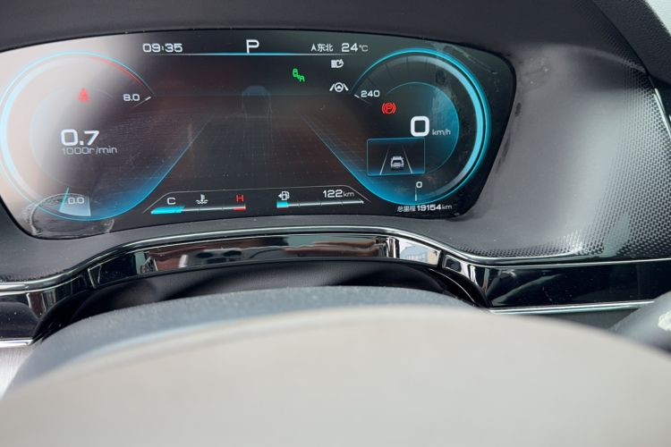 Used BYD Tang 2021 2.0T Automatic Flagship Edition Odometer Close Up