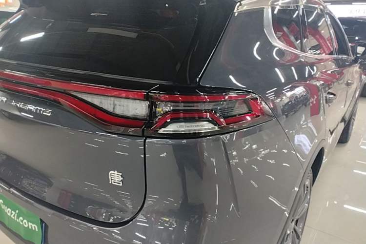 Used BYD Tang 2021 2.0T Automatic Flagship Edition Right Rear Taillight
