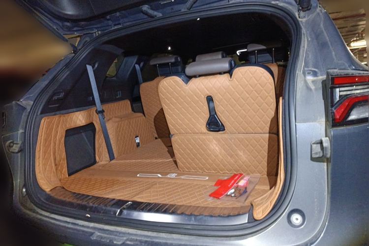 Used BYD Tang 2021 2.0T Automatic Flagship Edition Trunk