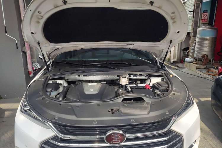 Used BYD Tang 2021 2.0T Automatic Flagship Edition Engine Bay