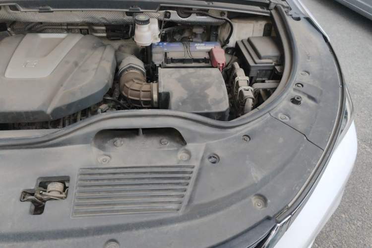 Used BYD Tang 2021 2.0T Automatic Flagship Edition Engine Bay Left