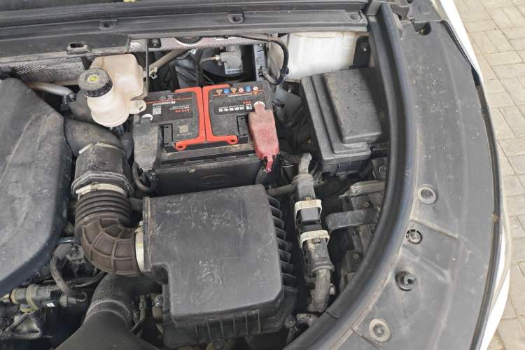 Used BYD Tang 2021 2.0T Automatic Flagship Edition Engine Bay Left