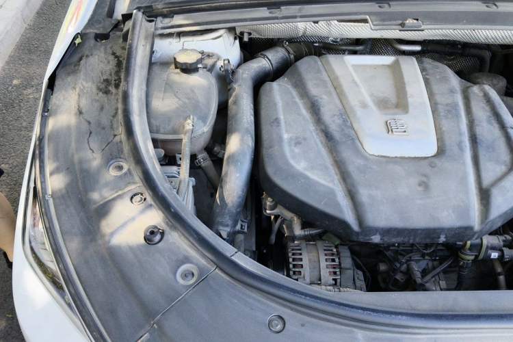 Used BYD Tang 2021 2.0T Automatic Flagship Edition Engine Bay Right
