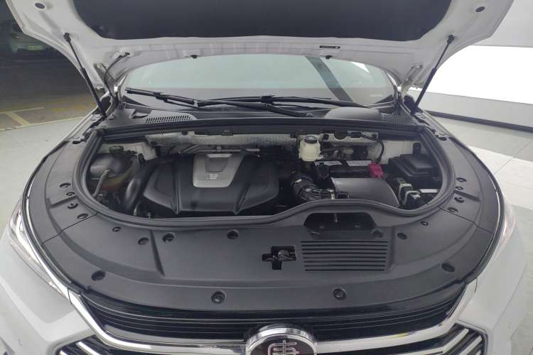 Used BYD Tang 2021 2.0T Automatic Flagship Edition Engine Bay