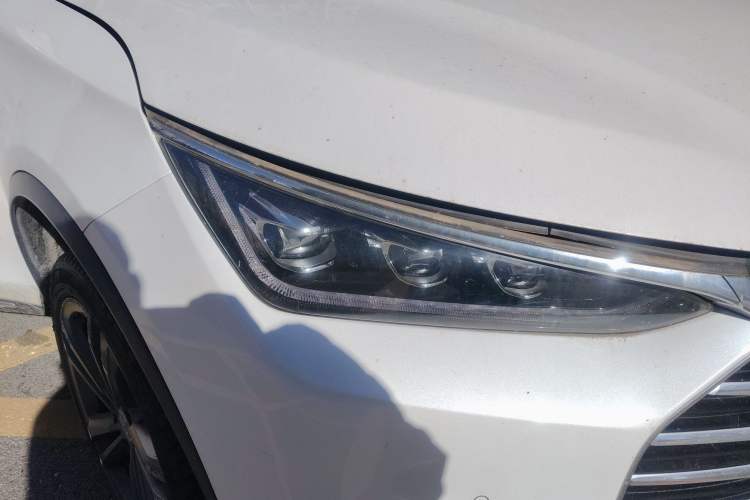 Used BYD Tang 2021 2.0T Automatic Flagship Edition Exterior 6