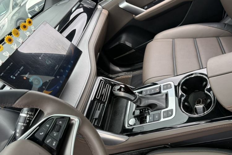 Used BYD Tang 2021 2.0T Automatic Flagship Edition Interior 1