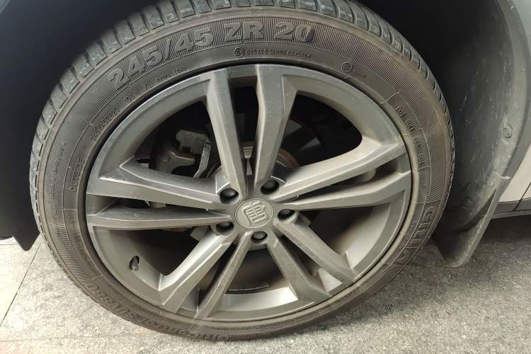 Used BYD Tang 2021 2.0T Automatic Flagship Edition Left Front Wheel Hub
