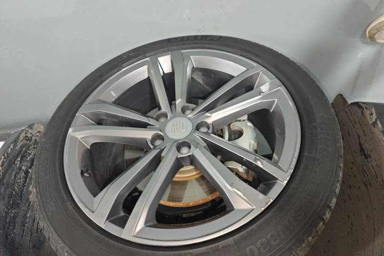 Used BYD Tang 2021 2.0T Automatic Flagship Edition Left Front Wheel Hub