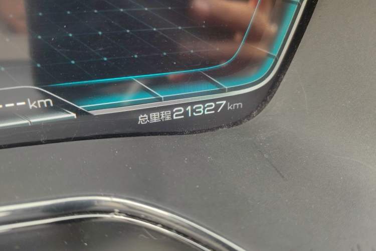 Used BYD Tang 2021 2.0T Automatic Flagship Edition Odometer Close Up