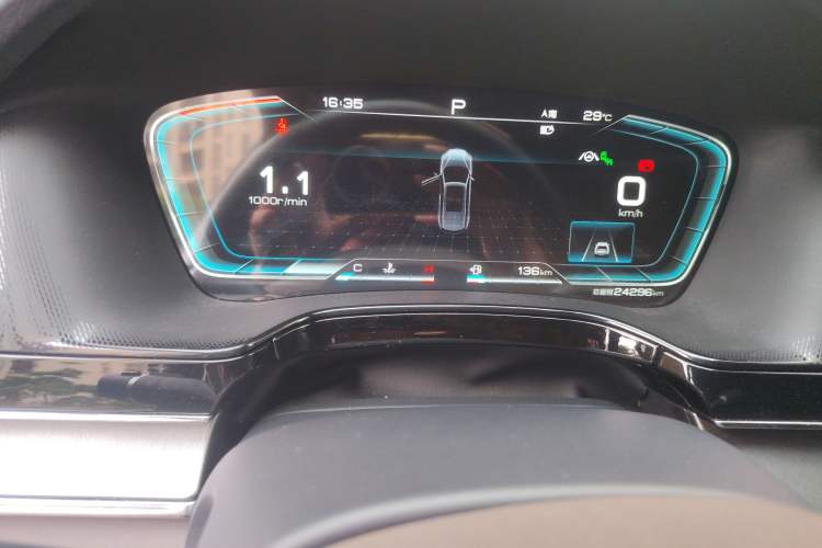 Used BYD Tang 2021 2.0T Automatic Flagship Edition Odometer Close Up