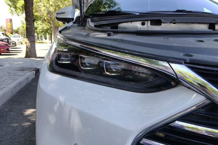 Used BYD Tang 2021 2.0T Automatic Flagship Edition Right Front Headlight