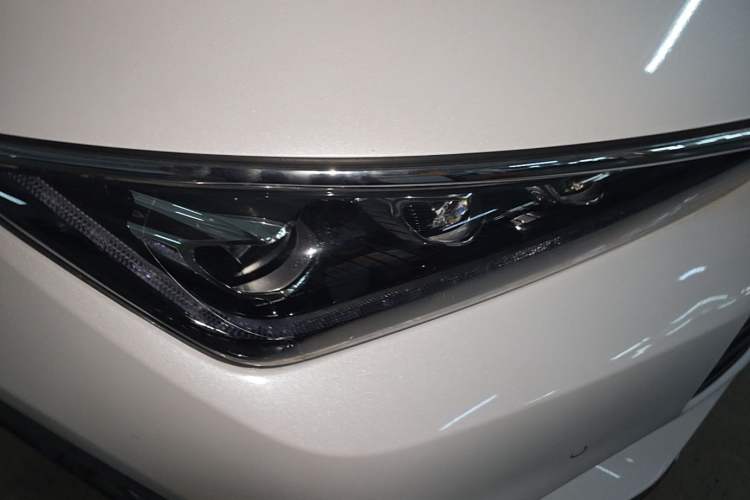 Used BYD Tang 2021 2.0T Automatic Flagship Edition Right Front Headlight