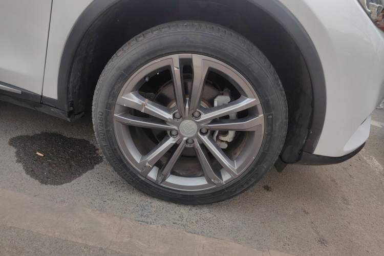 Used BYD Tang 2021 2.0T Automatic Flagship Edition Right Front Wheel Hub