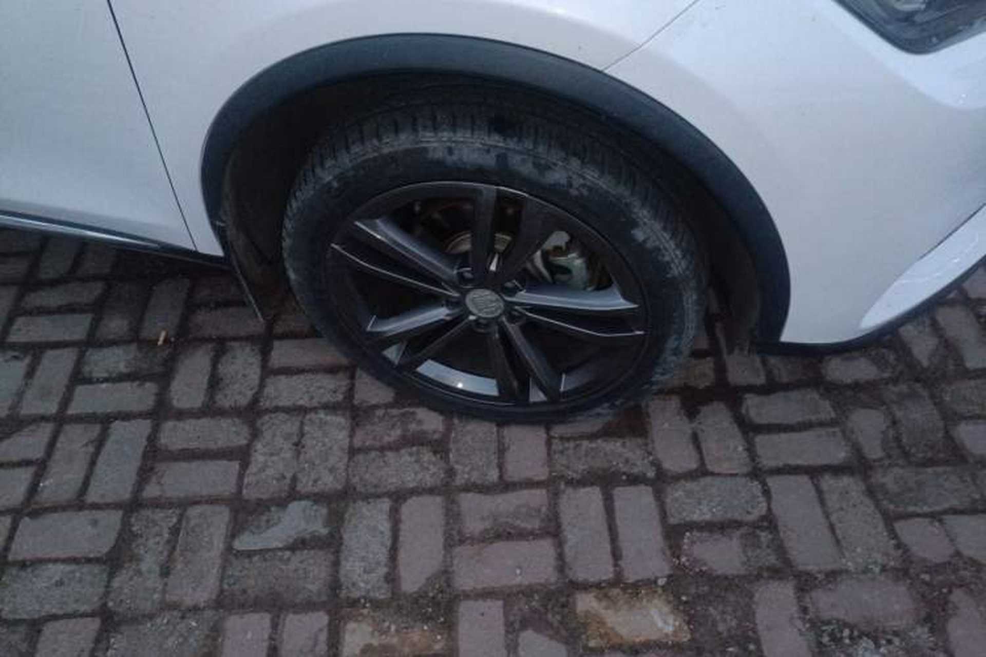 Used BYD Tang 2021 2.0T Automatic Flagship Edition Right Front Wheel Hub