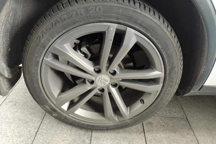 Used BYD Tang 2021 2.0T Automatic Flagship Edition Right Rear Wheel Hub