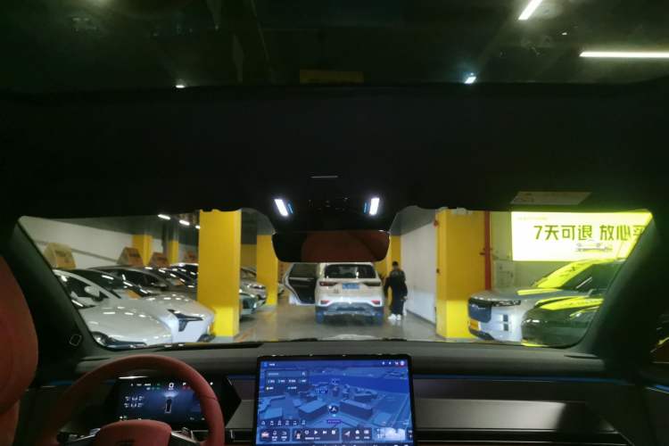 Used BYD Tang L 2025 DM 200KM Four-Wheel Drive LiDAR Flagship Model Headliner