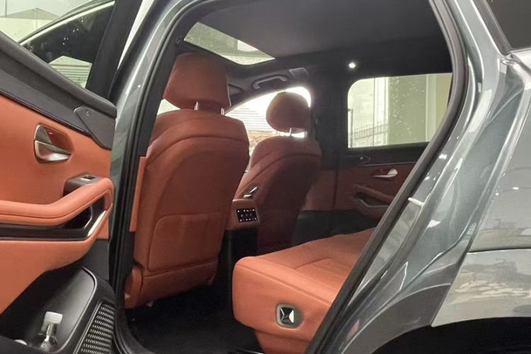 Used BYD Tang L 2025 EV 600KM All-Wheel-Drive LiDAR Flagship Model Interior 4