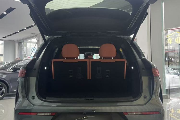 Used BYD Tang L 2025 EV 600KM All-Wheel-Drive LiDAR Flagship Model Interior 6