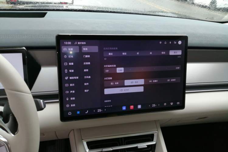 Used BYD Tang L 2025 DM 200KM Four-Wheel Drive LiDAR Flagship Model Audio And AC Panel