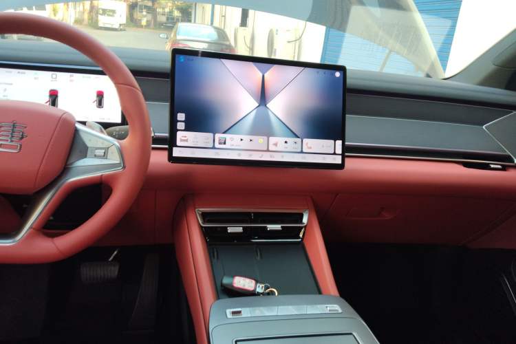 Used BYD Tang L 2025 EV 670KM LiDAR Flagship Version Audio And AC Panel