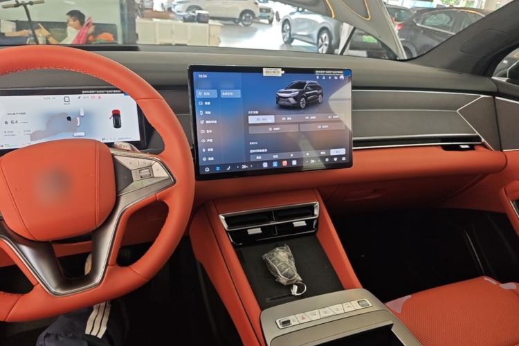 Used BYD Tang L 2025 DM 175KM Drone Player Edition Center Console