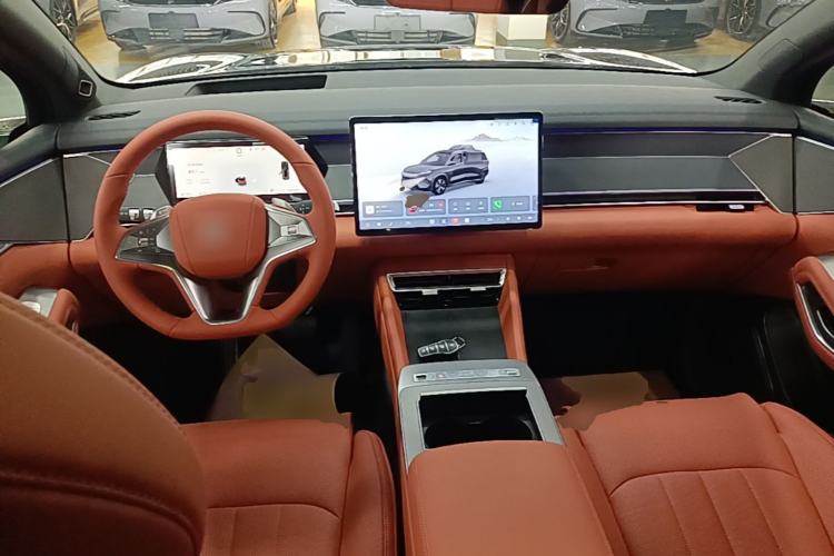 Used BYD Tang L 2025 DM 175KM Drone Player Edition Center Console