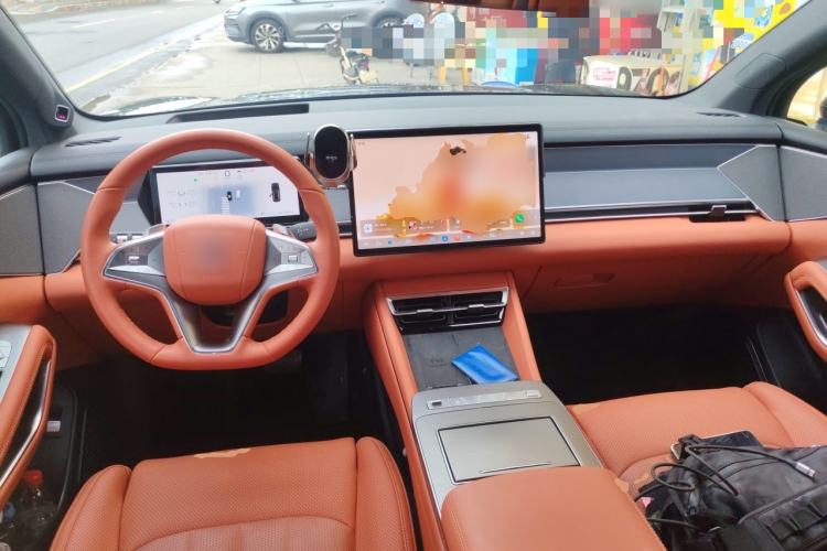 Used BYD Tang L 2025 DM 175KM Drone Player Edition Center Console