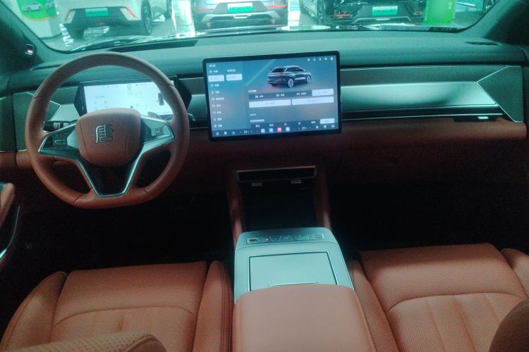 Used BYD Tang L 2025 DM 200KM Four-Wheel Drive LiDAR Flagship Model Center Console