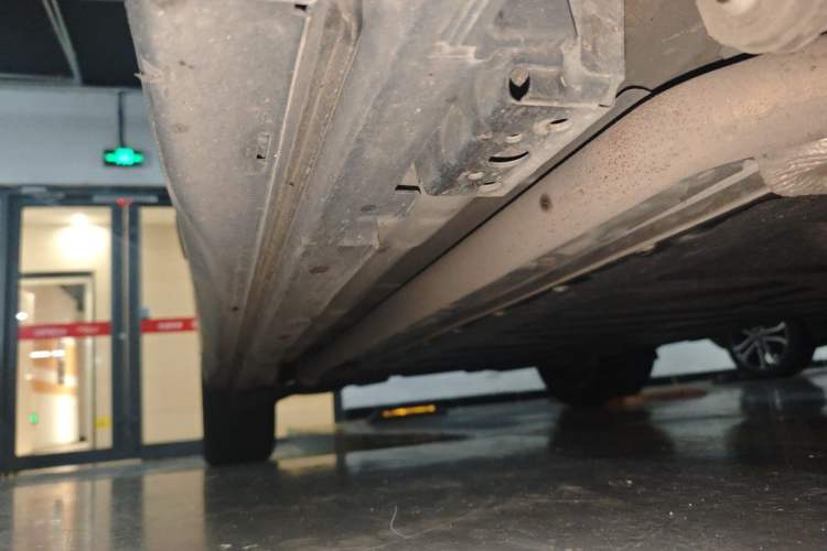 Used BYD Tang L 2025 DM 215KM LiDAR Flagship Model Chassis Front Right