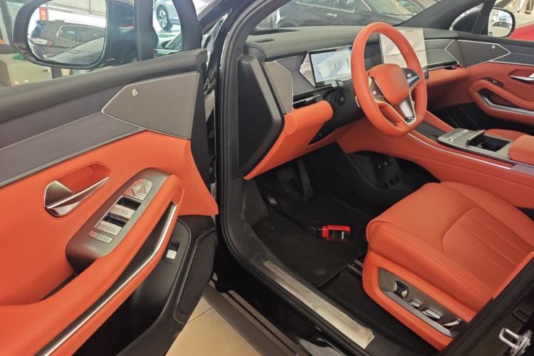 Used BYD Tang L 2025 DM 175KM Drone Player Edition Driver Seat