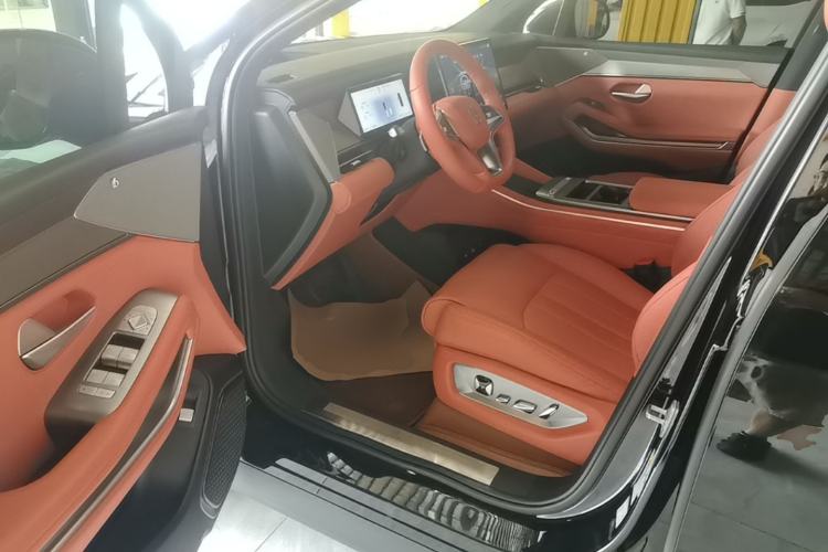 Used BYD Tang L 2025 DM 215KM LiDAR Flagship Model Driver Seat