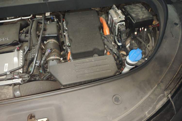 Used BYD Tang L 2025 DM 215KM LiDAR Flagship Model Engine Bay Left